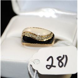WOMANS 14K YELLOW GOLD MOTHER-OF-PEARL, ONYX  AND DIAMOND RING CUSTOM SET IN 14K YELLOW  GOLD RING -