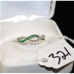 FANCY WOMANS EMERALD AND DIAMOND 10K WHITE  GOLD RING - WEIGHS 2.0 GRAMS - APPRAISED  RETAIL REPLACE