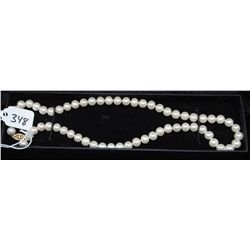 WOMANS ELEGANT PEARL NECKLACE WITH 14K YELLOW  GOLD CLASP