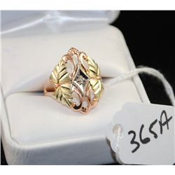 VINTAGE 10K BLACK HILLS GOLD RING WITH ONE  DIAMOND - APPRAISED RETAIL REPLACEMENT IS  $595.00 - COM