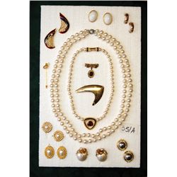 VINTAGE COSTUME JEWELRY