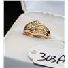 Image 2 : 14K YELLOW GOLD DIAMOND RING WITH ROUND AND BAGUETTE CUT DIAMONDS - WEIGHS 3.3 GRAMS - APPRAISED RET
