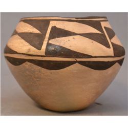 ACOMA POTTERY JAR