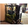 Image 2 : CLARK TMX 25 ELECTRIC FORKLIFT WITH CHARGER, ONLY
