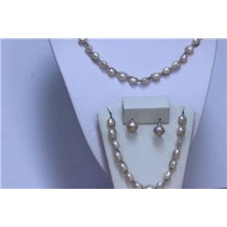 152.30 CTW PEACH PEARL NECKLACE, BRACELET AND EARRING S