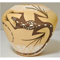 Zuni Two Lizard Pottery - Tara Edaakie