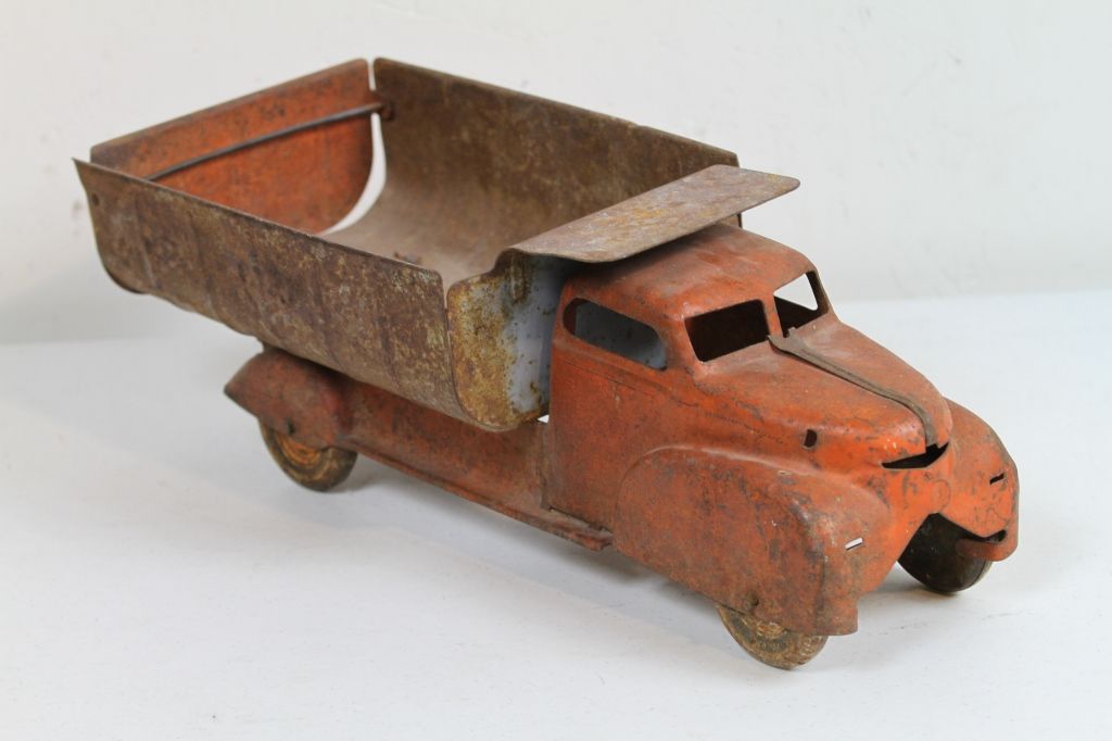 Louis Marx Scoop Dump Truck