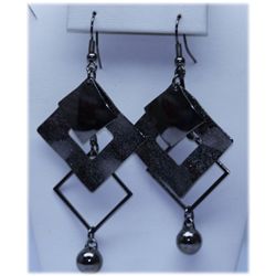 41.65 CTW BLACK STEEL EARRING SQUARE AND ROUND