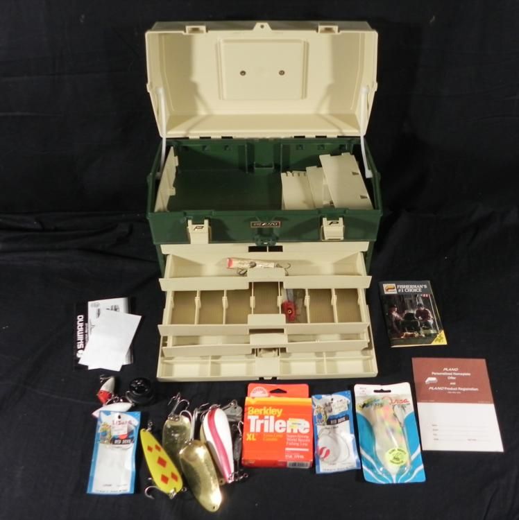 Vintage Plano 787 Tackle Box w/ Bates & Lures Fishing