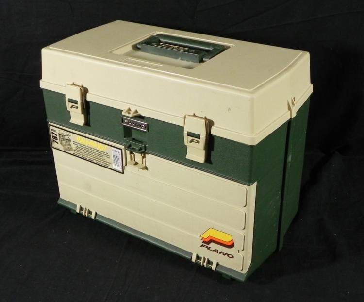Vintage Plano 787 tacklebox + 2 Daiwa Reels - Parts Fishing Vintage Plano 787 tacklebox + 2 Daiwa Reels - Parts Fishing