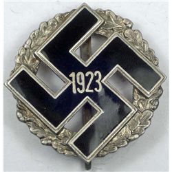GERMAN NAZI ENAMELED SA BADGE