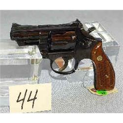 1 SMITH & WESSON .357 MAG. 19-4, SN 87K3764...
