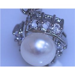 15.50 CTW WHITE PEARL AND CZ PENDANT