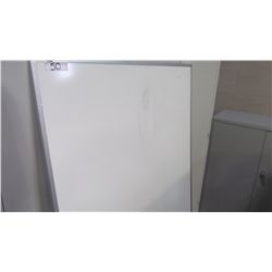 5 X 4 WHITE MAGNETIC BOARD