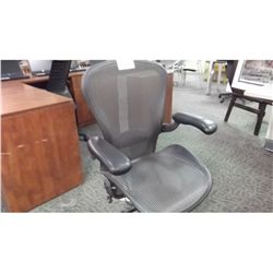 HERMAN MILLER AERON BLACK TASK CHAIR