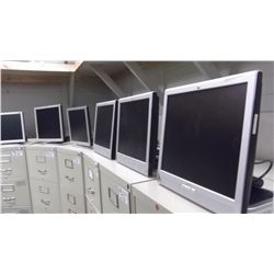 LOT OF 31 17" LCD MONITOR
