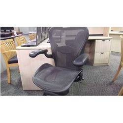 HERMAN MILLER AERON BLACK TASK CHAIR