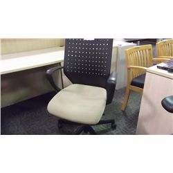KEILHAUER TOM BEIGE TASK CHAIR