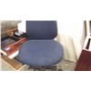 Image 4 : LARGE LOT OF APP. 50 OFFICE CHAIRS