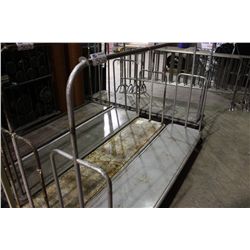 MOBILE METAL UNIFORM RACK