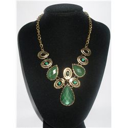 253CTW GREEN TEARDROP BRASSNECKLACE;18INCH