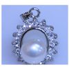 Image 1 : 19.10 CTW WHITE PEARL AND CZ PENDANT