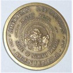 1976 BICENTENNIAL *AMERICAN REVOLUTION GREAT SEAL OF NORTH DAKOTA* COIN *RARE HARD TO FIND COIN*!!