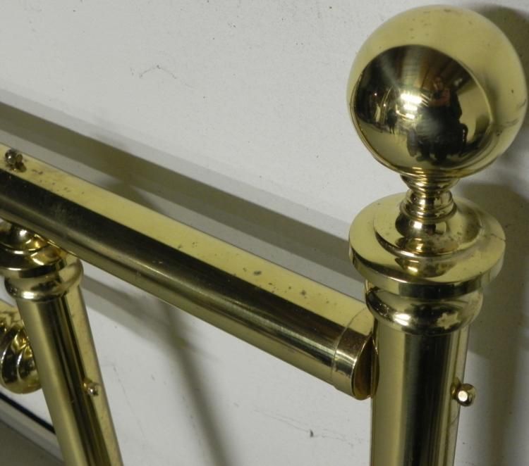 Antique Brass Queen Size Bed Frame w/Globe Finials