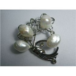 NOBLE WHITE KISHI BROOCH AUTHENTIC PHILIPPINE PEARL MET