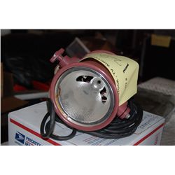 (1) 6" Mole Richardson Molequartz Teenie-Mole Light (No Globe)