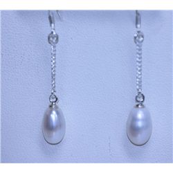 10.75 CTW WHITE PEARL DANGLINGL EARRING