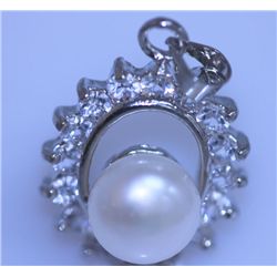 17.70 CTW WHITE PEARL AND CZ PENDANT