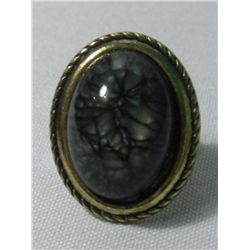 25CTW GRAY OVAL BRASS RING SIZE 6