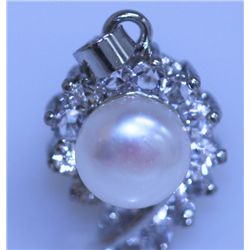 17.20 CTW WHITE PEARL  AND CZ PENDANT