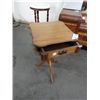 Image 1 : Oak Hall Table