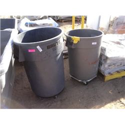 Rubbermaid Trash Can