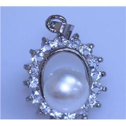 17.90 CTW WHITE PEARL AND CZ PENDANT