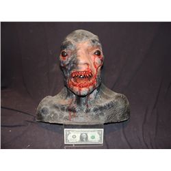 ALIEN DEMON CREATURE CONCEPT BUST WITH TEETH