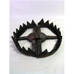 THE COLLECTOR SCREEN USED BLOODY BEAR TRAP THE MAN (Juan Fernández)