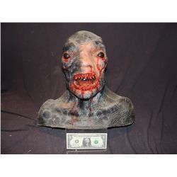 ALIEN DEMON CREATURE CONCEPT BUST WITH TEETH