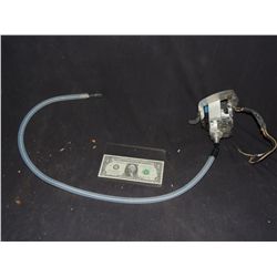 ANIMATRONIC WAGGING TAIL PUPPET W/ SERVO BOARD INTACT HEAVY DUTY STEVE JOHNSON XFX SHOP LIQUIDATION