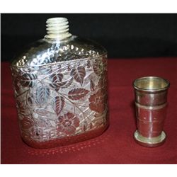 Meriden Co. Flask, Collapsible Jigger Lid
