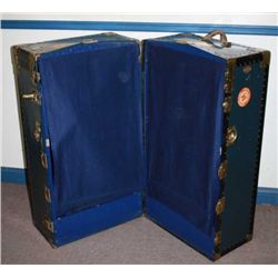 Wardrobe Trunk
