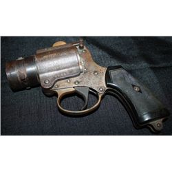 British Flare Gun No. 4 MK10 w/ British Pouch