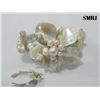 Image 1 : MOTHER OF PEARL IVORY AND PEACH PEARL BANGLE *** METAL: