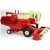 Image 1 : 1/24 scale 1960's International Combine