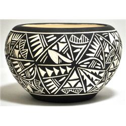 Acoma Pueblo Etched Bowl Pottery - Jae