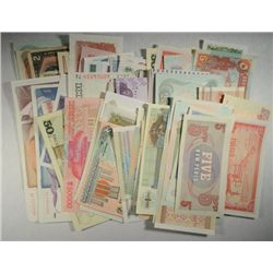 ( 75 ) PIECES OF CURRENCY FROM AROUND THE WORLD, MANY DIFFERENT COLORFUL PIECES