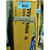 Image 1 : 2 boxes of sylvania flourescent light tubes