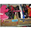 Image 1 : 2 boxes of household items